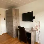 Mit Rheinblick 아파트 *
