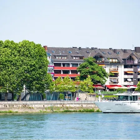 Mit Rheinblick * 코블렌츠